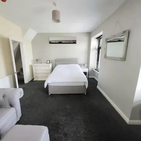 The Dublin Packet Apartment Holyhead Exterior photo